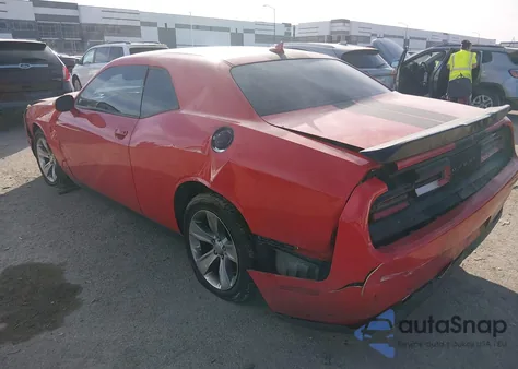 2015 Dodge Challenger Sxt z USA, uszkodzony, nr VIN 2C3CDZAG3FH717843